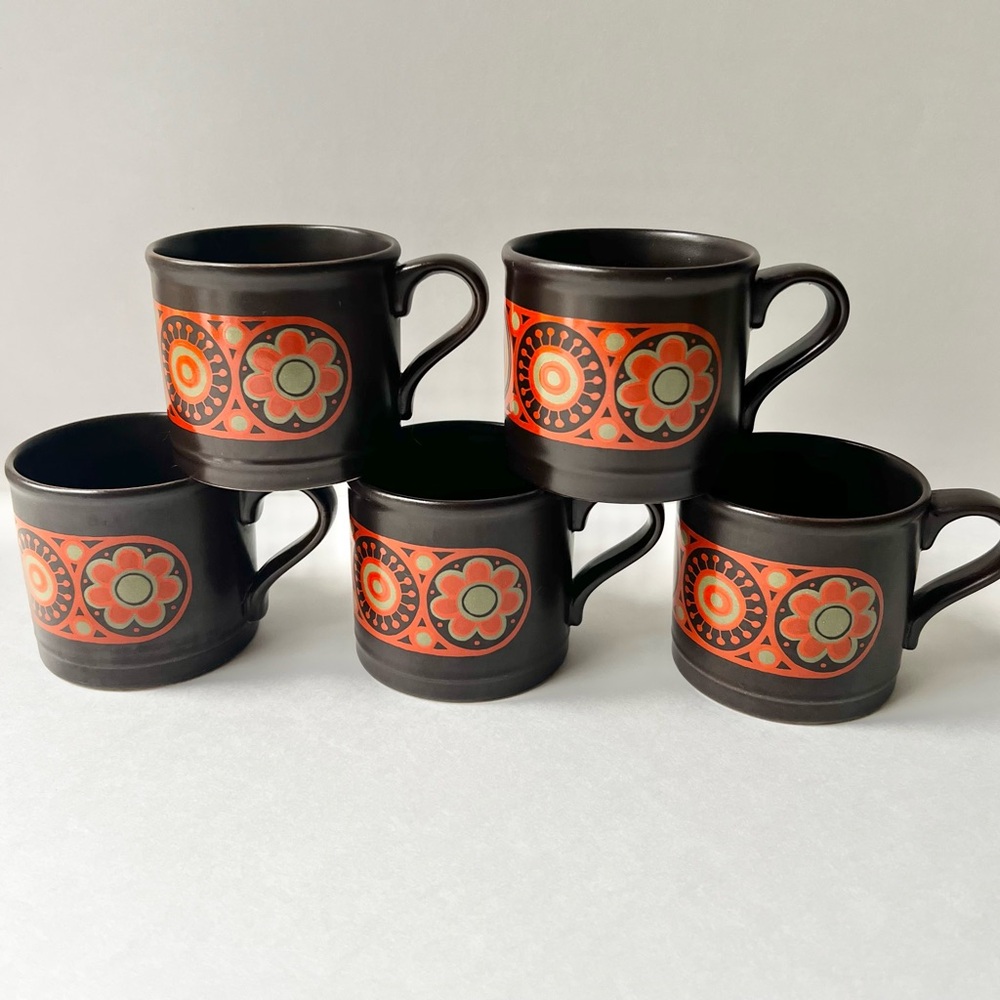 Set of 5 Vintage Kilncraft Mugs